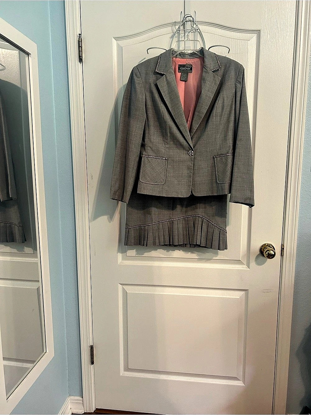 Nouveaux Plaid Blazer Skirt Suit Gray Pink Size 6
